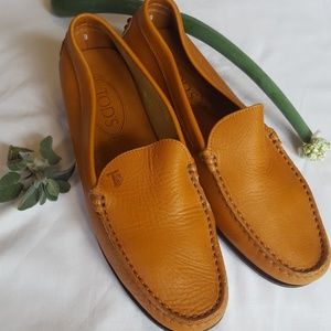EUC Auth. Tod's Loafers